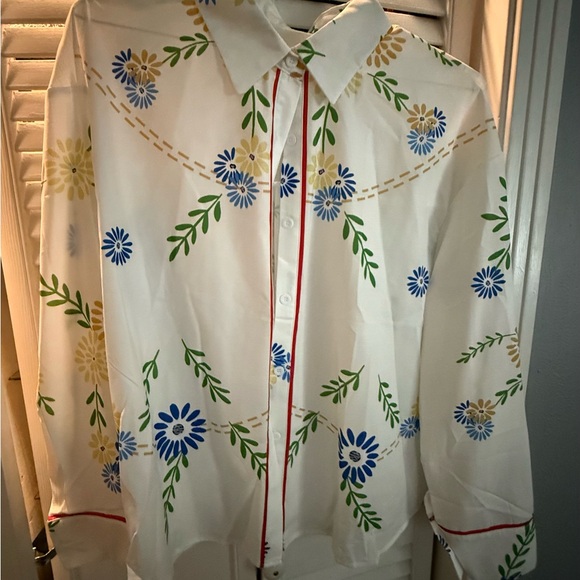 NWOT- SZ L-  White floral Blouse - Picture 2 of 5